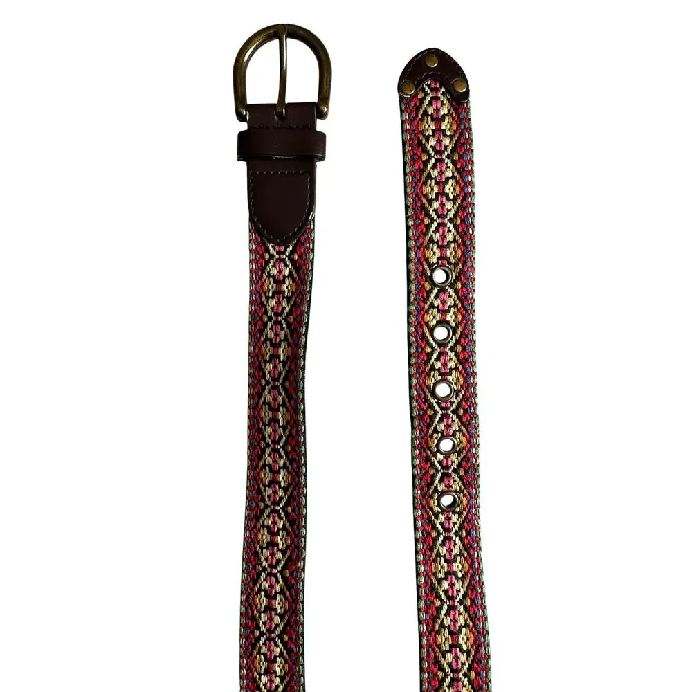 Unbranded embroidered belt